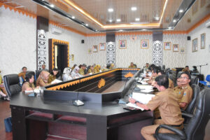 Rapat Perwali Izin Mendirikan Bangunan Reklame