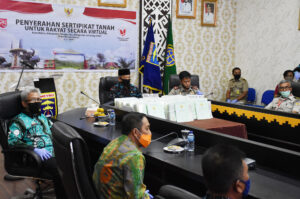 Penyerahan Sertifikat Tanah untuk Rakyat Secara Virtual