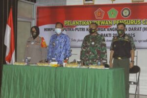 Walikota Metro Hadiri Pelantikan HIPAKAD Kota Metro