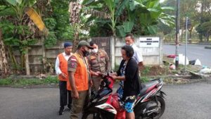 Awas, Jangan Buang Sampah Sembarangan