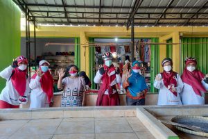 Ketua TP PKK Kota Metro dan Ketua GOW Kota Metro Lakukan Gerbek Covid-19 di 5 Kecamatan