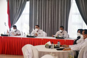 Walikota Metro Lakukan Monitoring dan Evaluasi Dengan Camat dan Lurah se-Kota Metro Tentang Pencegahan dan Pengendalian Covid-19