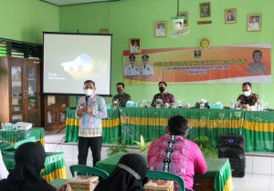 40 Guru SMPN 6 Metro Ikuti Sosialisasi Peningkatan Pembelajaran di Era Pandemi