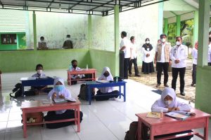 Wahdi dan Qomaru, Kunjungi 3 Sekolah Terapkan Simulasi PTM