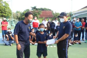 Walikota Metro Melepas Atlet Junior Persatuan Tenis Lapangan Indonesia Perwakilan Metro