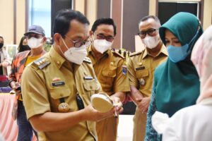 Walikota Metro Hadiri Pameran UMKM dan Ekonomi Kreatif