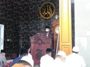 Walikota Wahdi Menjadi Khatib Salat Jumat di Masjid Jamiul Anwar