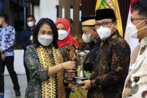 Kota Metro Peroleh Penghargaan APE Madya / KLA Pratama oleh Menteri PPPA