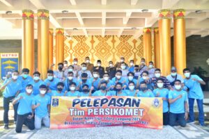 Walikota Wahdi Melepas Tim Persikomet Untuk Bertanding di Liga 3