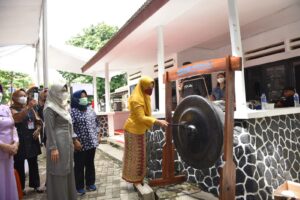 Ketua Dekranasda Metro Hadiri Charity Komunitas Metro Photography