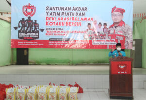 Wahdi Hadiri Kegiatan Santunan Akbar Yatim Piatu dan Deklarasi Relawan Kotaku Bersih Oleh DPD GML Metro