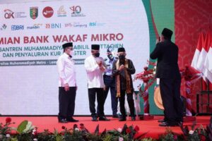 Di UM Metro Lampung, Wapres RI Resmikan Bank Wakaf Mikro Pondok Pesantren Muhammadiyah Sabilil Muttaqien dan Penyaluran KUR Klaster