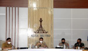 Walikota Metro Pimpin Evaluasi Pencegahan dan Pengendalian Covid-19 Tingkat Kelurahan di Kota Metro