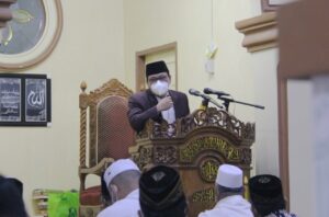 Walikota Metro Bersama Rombongan Solat Subuh Berjamaah di Masjid Al-Muttaqin