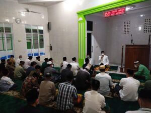 Salat Subuh, Wahdi Imbau Masyarakat Untuk Vaksinasi dan Jaga Kebersihan