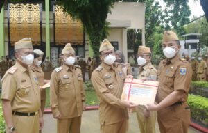 Wahdi Pimpin Apel Mingguan di Lingkungan Pemerintah Kota Metro