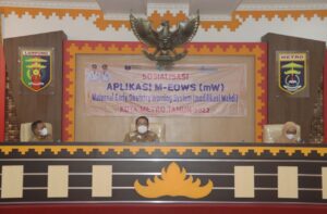 Walikota Metro Menjadi Narasumber Sosialisasi Aplikasi M-EOWS (mW)