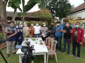 Pengambilan Video Street Food, Wahdi Kenalkan Berbagai Menu Jajanan di Payungi