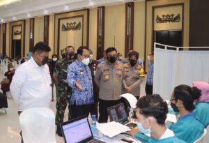 Walikota Metro Ikuti Asistensi dan Supervisi Terkait Pelaksanaan Percepatan Vaksinasi Covid-19 Serentak
