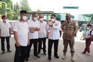 Walikota Metro Tinjau Fasilitas di Lapangan Samber