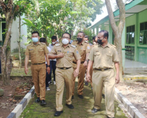 Walikota Metro Beserta Jajaran Tinjau Sekolah Untuk Direnovasi