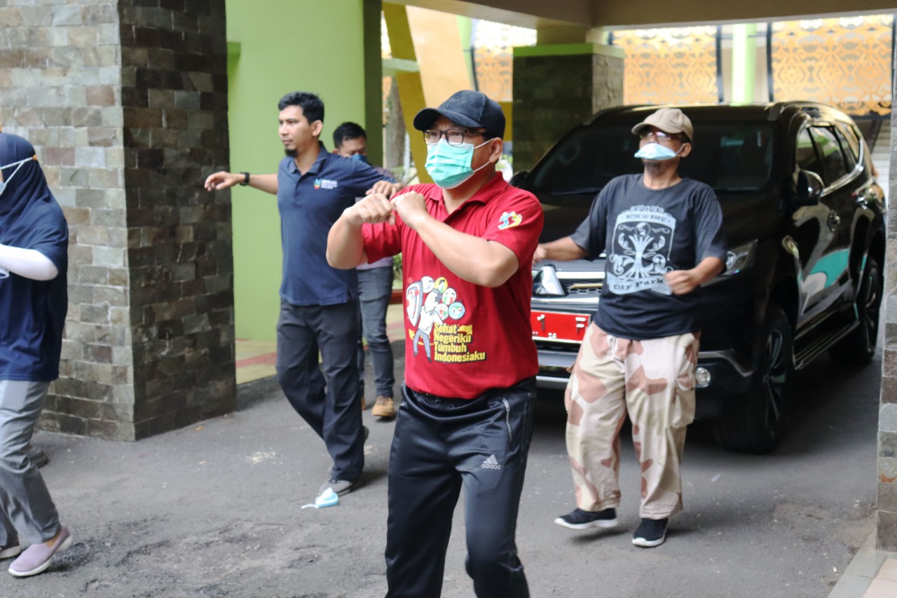 Wahdi Ajak Pegawai Pemkot Metro Olahraga Senam Jantung Sehat