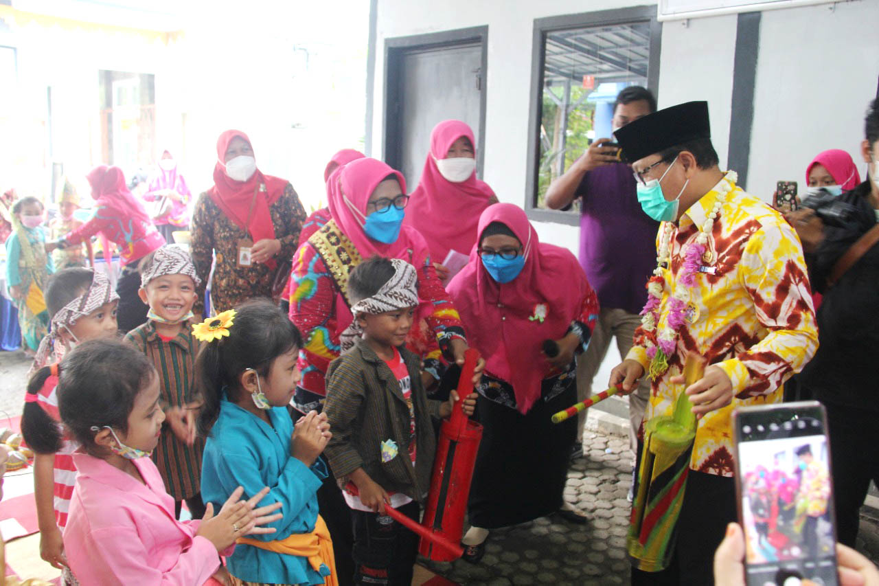 Walikota Metro Buka Kegiatan Deklarasi Sekolah Ramah Anak