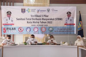 Qomaru Zaman Sambut Kedatangan Tim Verifikasi 5 Pilar STBM di Kota Metro