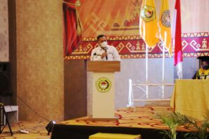 Qomaru Zaman Hadiri Wisuda STISIPOL Dharma Wacana Metro