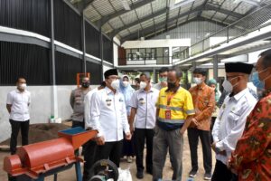 Walikota Metro Beserta Rombongan Meninjau Lokasi Pusat Daur Ulang