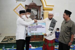 Wakil Walikota Metro Hadiri Peringatan Nuzulul Quran, Sekaligus Penyerahan Bantuan di Masjid Al-Falaah