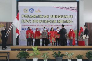 Wahdi Hadiri Pelantikan Pengurus DPC HIPKI Kota Metro