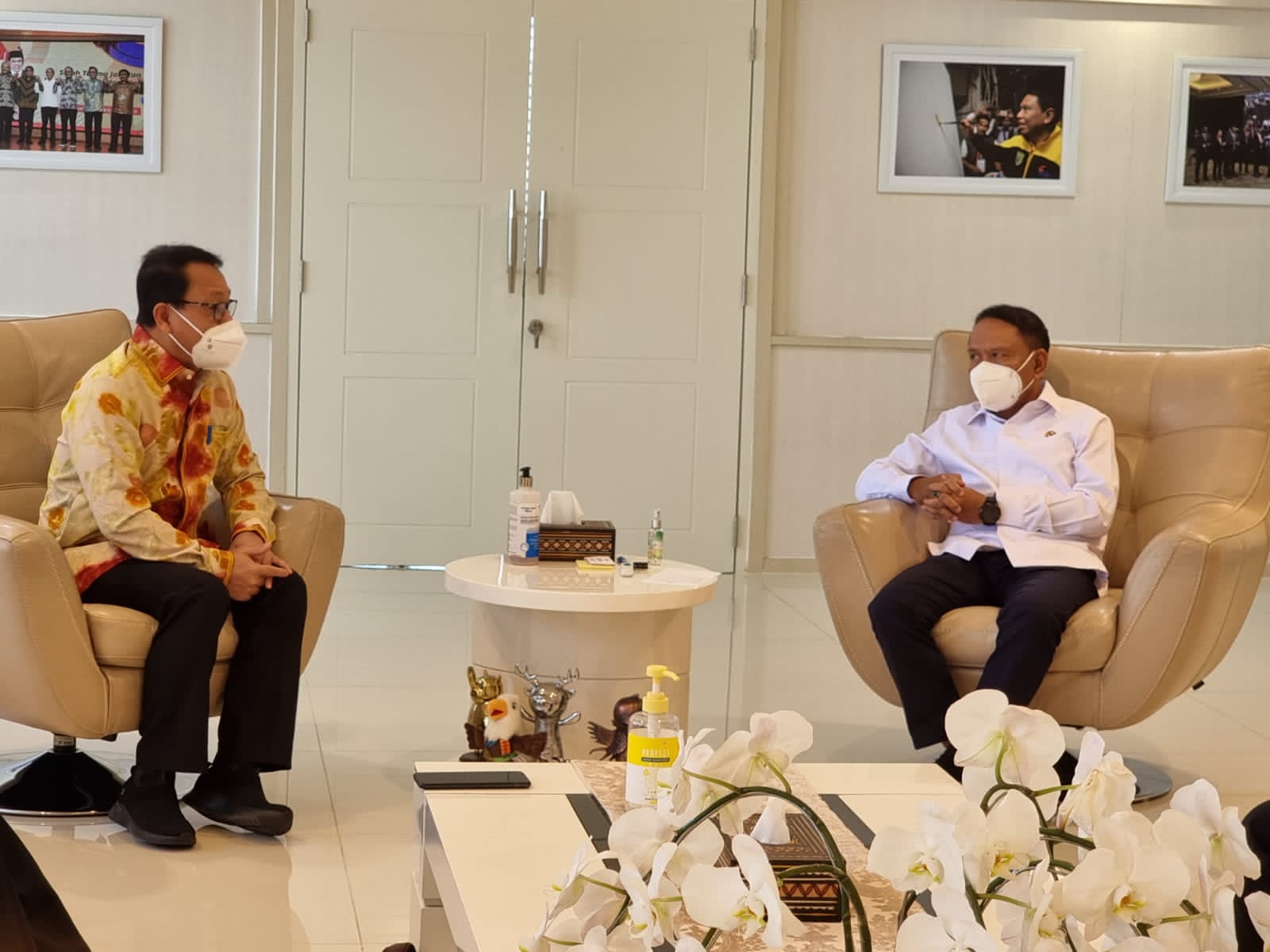 Ingin Tingkatkan Fasilitas Olahraga, Walikota Metro Kunker dengan Menpora RI