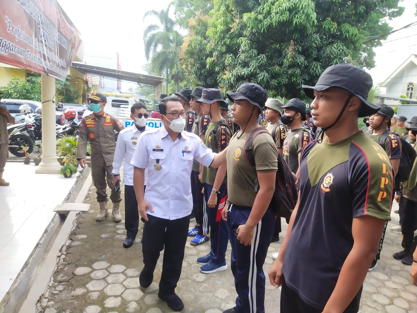 Wahdi Sidak dan Pimpin Apel di Satpol PP