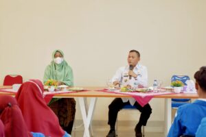 Wakil Walikota Metro Isi Materi pada Mahasiswa PPL Fakultas Manajemen Haji dan Umroh