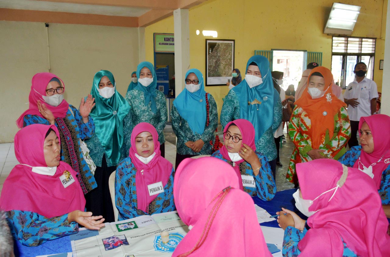 Ketua TP-PKK Kota Metro Pimpin Penilaian Lomba Kelurahan