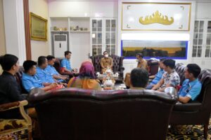 Wahdi Terima Audiensi KNPI, Bahas HUT Kota Metro ke-85