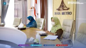 Ketua TP PKK Kota Metro Hadiri Rapat Persiapan APEKSI Pada Sesi Virtual Talkshow Peran Istri Walikota
