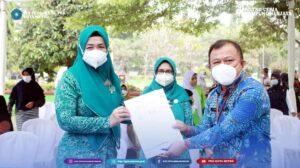 Ketua TP PKK Kota Metro Hadiri Pasar Agro Ceria