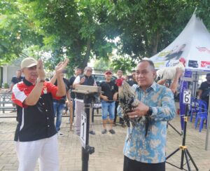 Asisten I Pemkot Metro Membuka Acara Kontes Ayam Ketawa