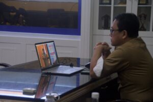 Walikota Metro Wahdi Ikuti Rakornas Pengawasan Intern Tahun 2022