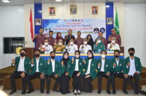 Qomaru Membuka Seminar Nasional dan Peresmian Perguruan Tinggi Peduli Kependudukan