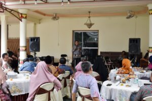 Qomaru Gelar Silaturahmi Dengan Warkaban