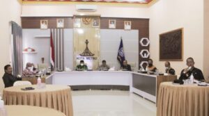 Wahdi Pimpin Rapat Rancangan APBD Tahun Anggaran 2022 dan 2023