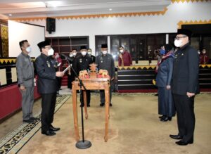 Wahdi Lantik Dua Pajabat Pimpinan Tinggi Pratama