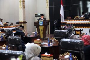 Walikota Metro Sampaikan Raperda Tentang Perubahan APBD Kota Metro Tahun Anggaran 2022