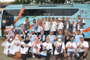 Penutupan Roadshow Bus KPK di Kota Metro, Mendapat Antusias Positif dari Siswa dan Warga