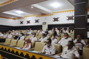 Qomaru Zaman Membuka Acara Entry Meeting Pembinaan dan Pengawasan Berkala Penyelenggaraan Pemerintah Daerah Kota Metro TA 2022