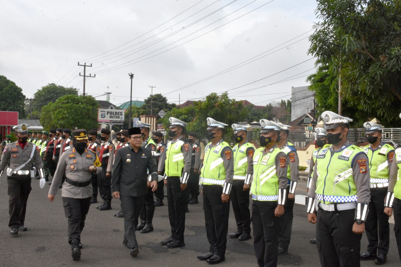 <strong>Jelang Nataru, Polres Metro Gelar Pasukan Ops Lilin Krakatau</strong>