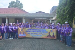 Wakil Walikota Metro Lepas PWRI Wisata Religi